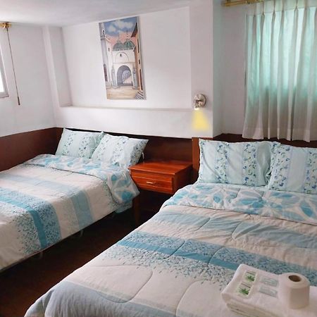 Hostal Benalcazar Quito Exterior photo