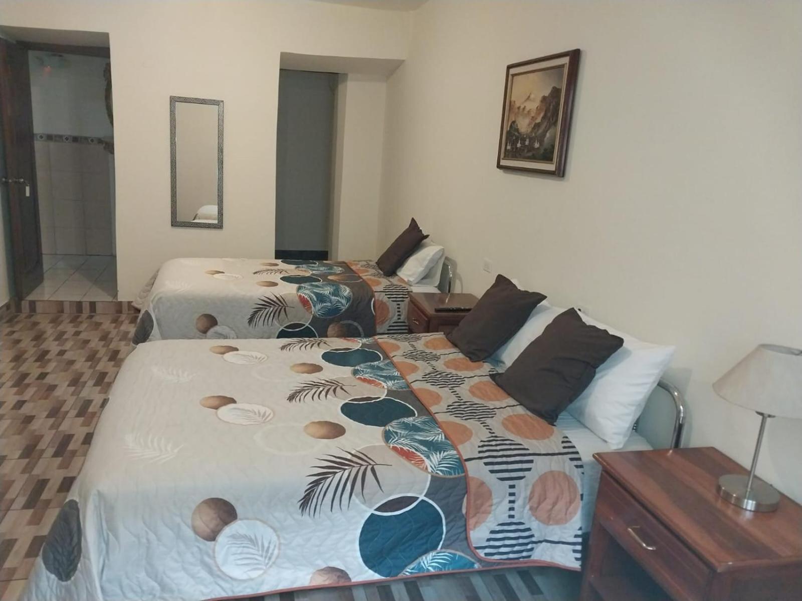 Hostal Benalcazar Quito Exterior photo